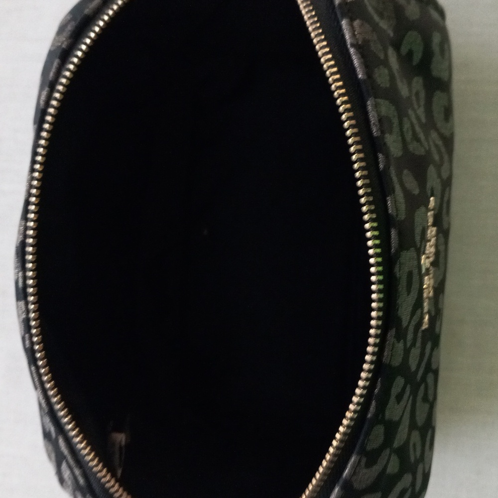 Cosmetic Pouch - Picture 8 of 12